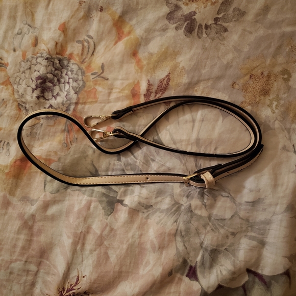 Beige Structured Hidden Key Gold Emblem Handbag - Picture 7 of 7